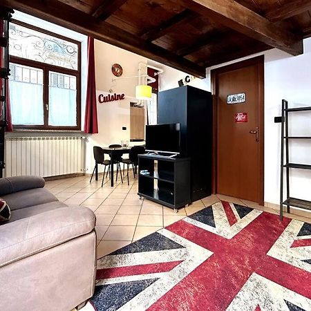 Grazioso Loft A 5 Minuti Dal Centro Di Torinoアパートメント エクステリア 写真